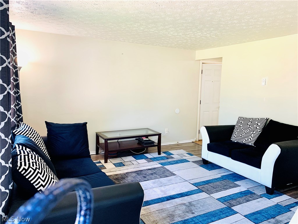 Hoy Lo Mae - Residential Income