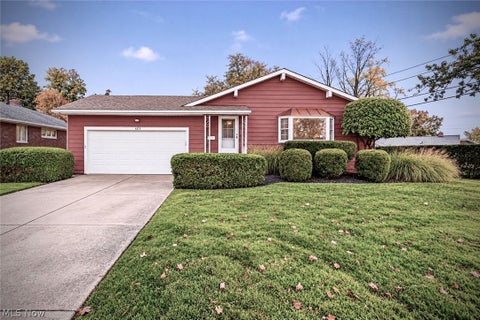 Photo of 6375 Ashdale Road, Mayfield Heights, OH 44124 (MLS # 5253872)