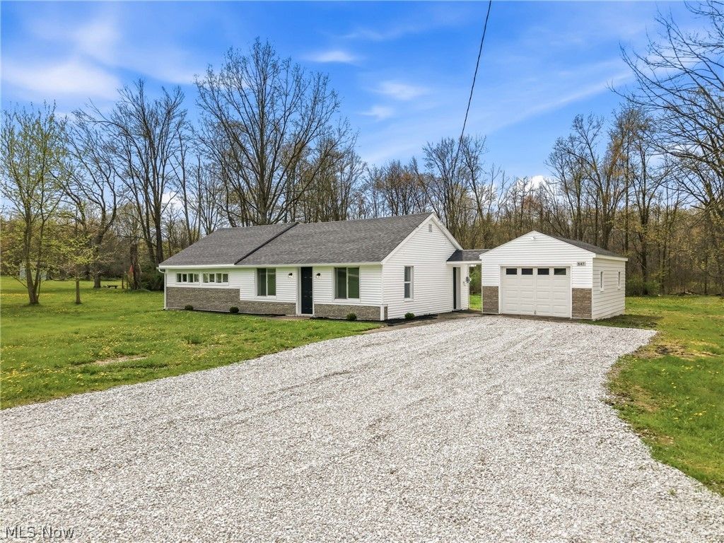 Photo of 847 State Route 534 NW, Newton Falls, OH 44444 (MLS # 5202730)