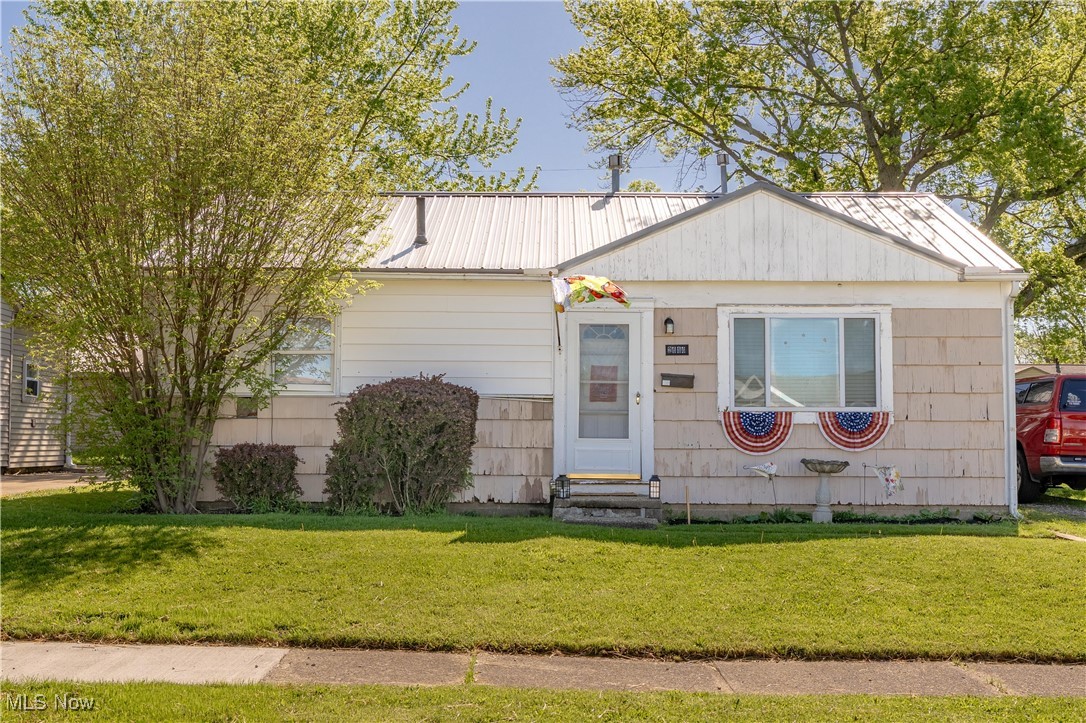 2414 Endrow Avenue, Canton, Ohio image 1