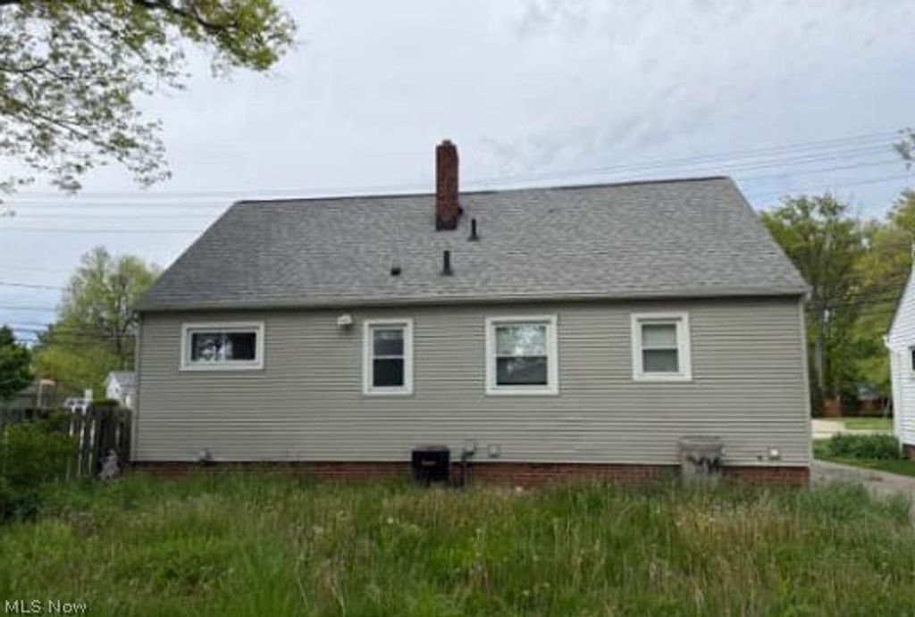 Photo of 736 E 305th Street, Willowick, OH 44095 (MLS # 5213961)