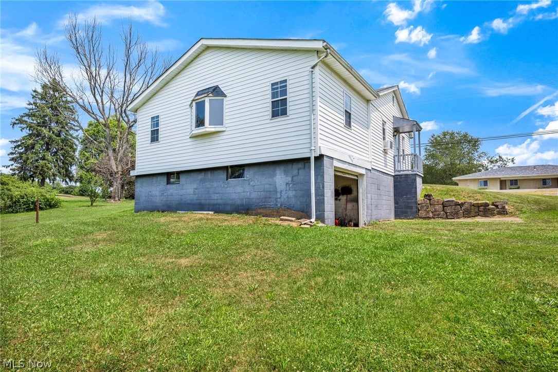 2557 Fernwood Road