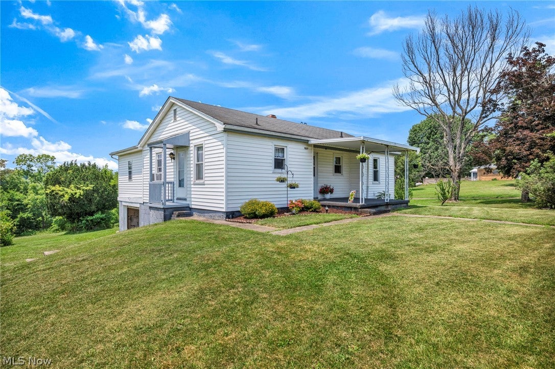 2557 Fernwood Road