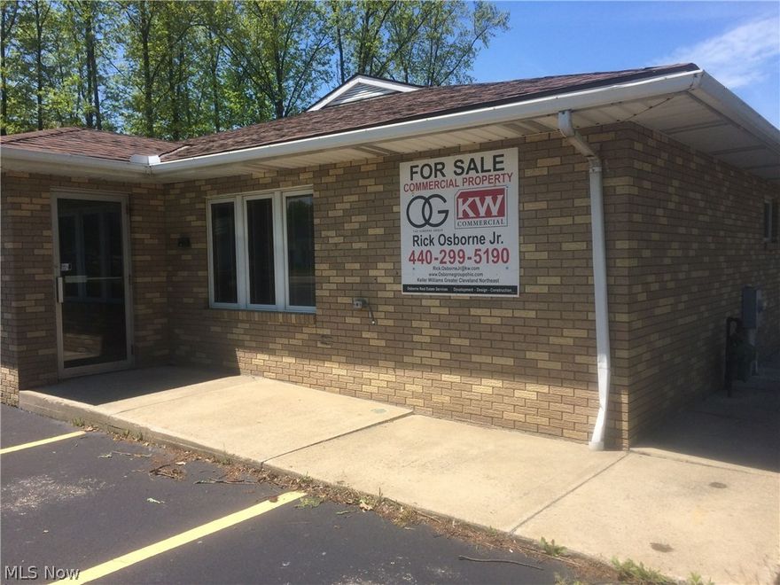 Medical space built in 1990. Last operated as pediatric medical space. Very well maintained. Large parking lot with 30 spaces. Office sits on 14 parcels of land amounting to 1 acre. A Total of 14 PIN#s 684020004700, 684020004800, 684020004900, 684020005000, 684020005100, 684020005200, 684020007600, 684020007700, 684020007800, 684020007900, 684020008000, 684020008100, 684020008200, 684020008300.