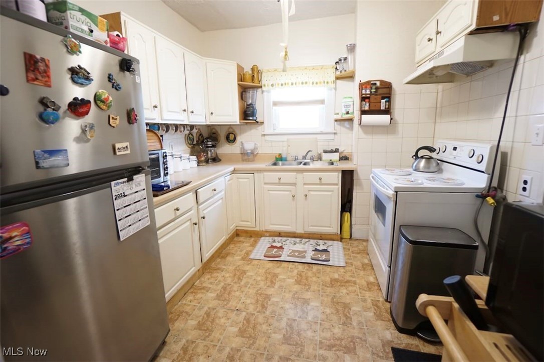 3201 Ashwood Road, Cleveland, Ohio image 10