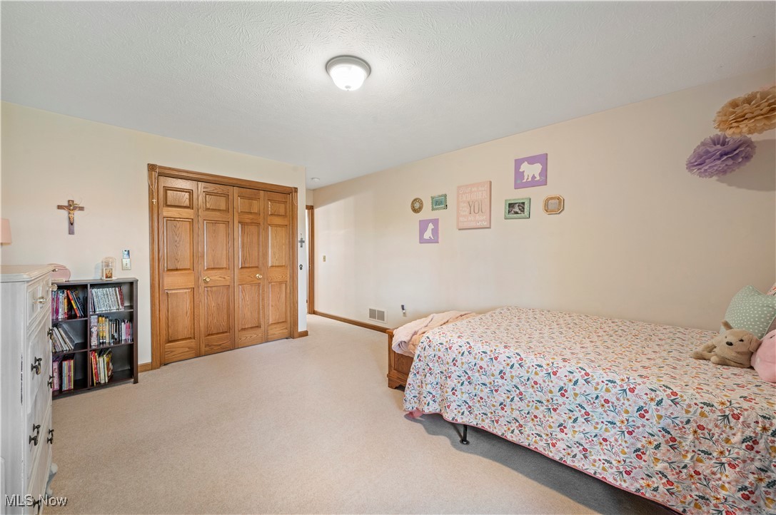 1135 Wheaton Circle, Massillon, Ohio image 24