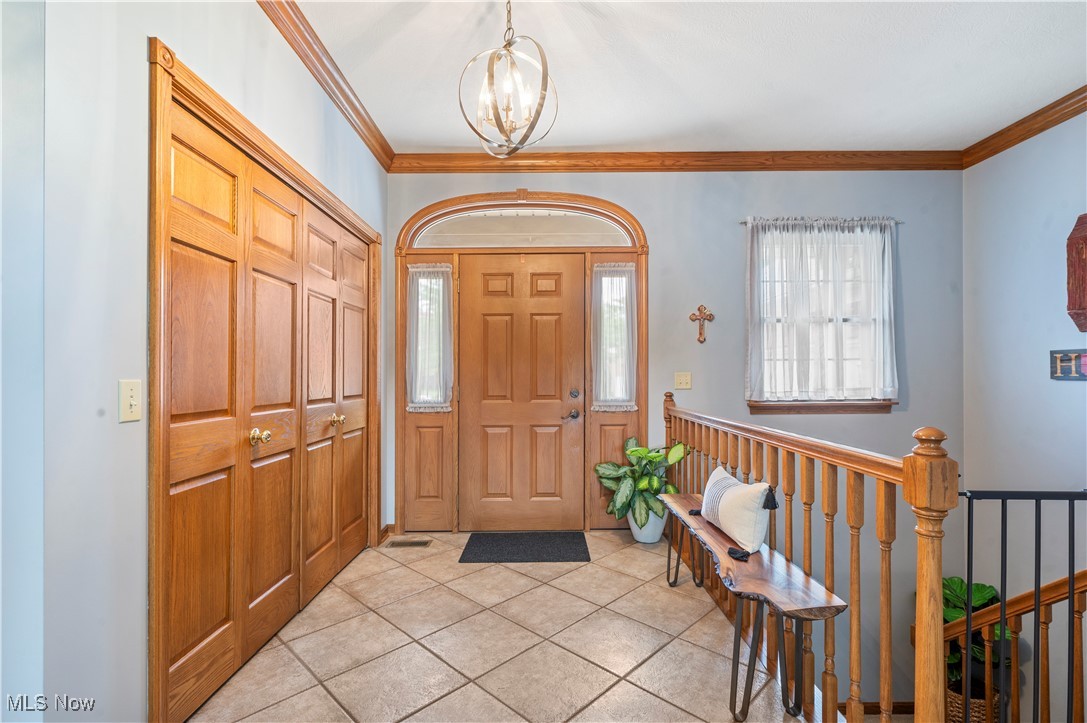 1135 Wheaton Circle, Massillon, Ohio image 3