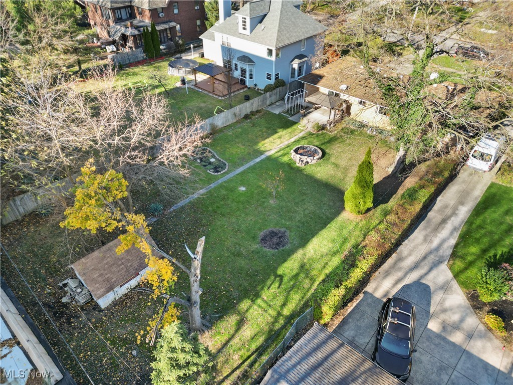 11317 Lake Avenue