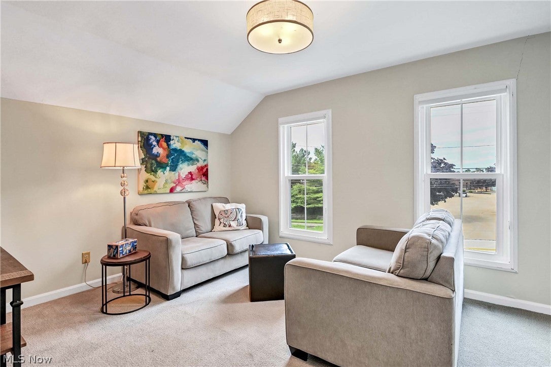 1119 Bassett Road