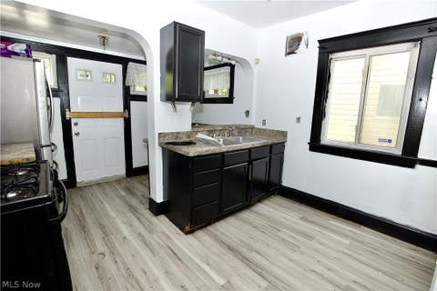 Tiny photo for 9501 Yale Avenue, Cleveland, OH 44108 (MLS # 5239386)