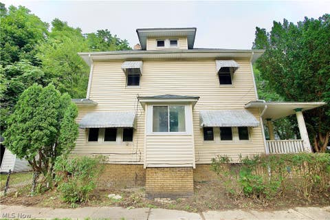 Tiny photo for 9501 Yale Avenue, Cleveland, OH 44108 (MLS # 5239386)