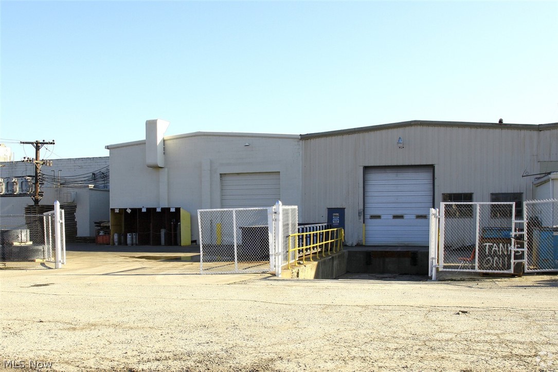 Benjamin Kniffins Add - Commercial Sale