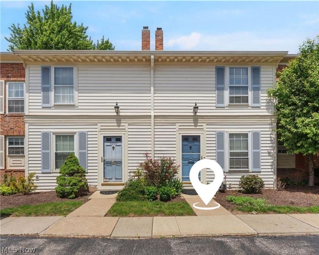 Photo of 1005 Trevitt Circle N, Euclid, OH 44143 (MLS # 5212115)