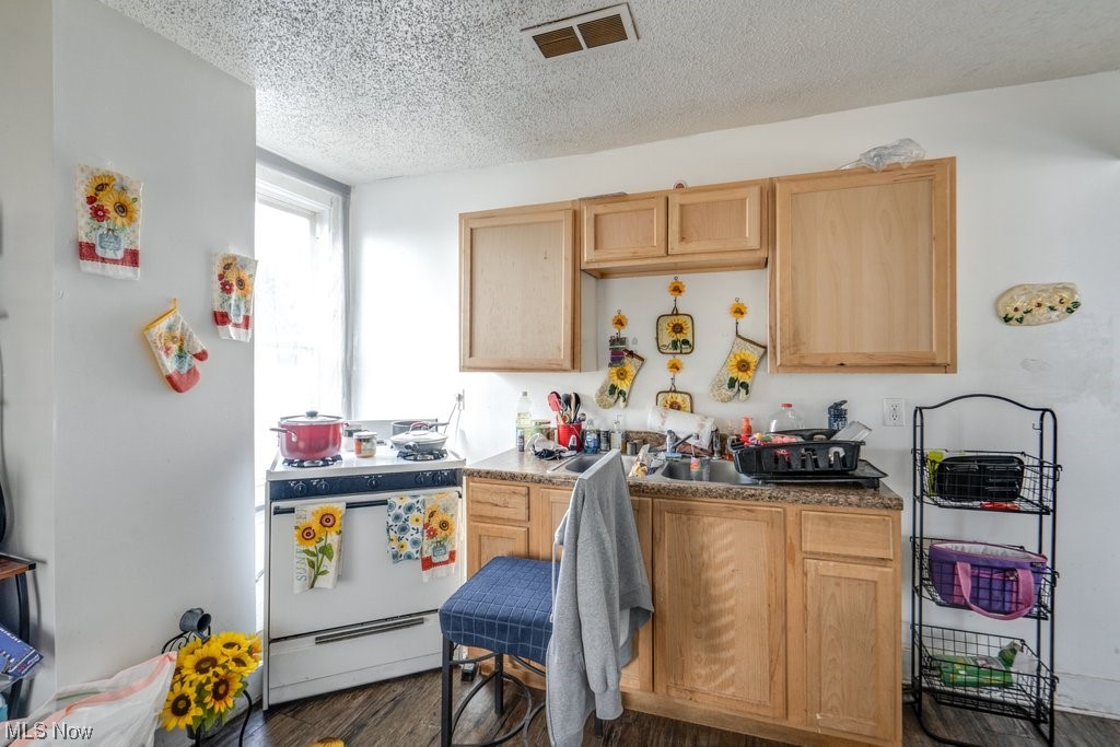 Brooklyn - Residential Income