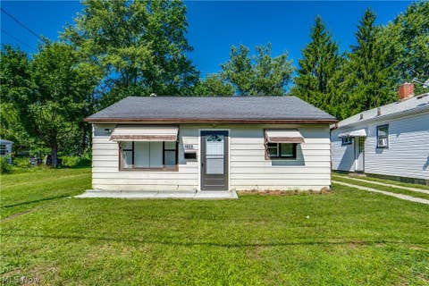 Homes For Sale - 1022 Merton Avenue<br/> Akron, OH 44306