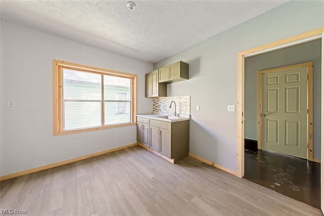 Superior Park Sub/B Schatzinger - Residential Income