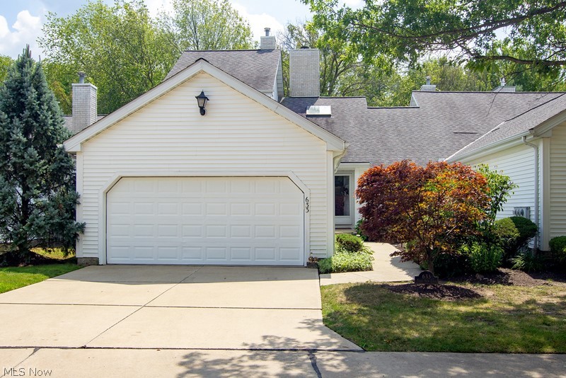 Beautiful Aurora Condo on Grandview Lane in the Lakes of Aurora offers first floor master with updated bathroom and two large walk in closets. The main floor has a large laundry room, half bath, great room that includes a nice sized dinning room space, beautiful picture windows and fireplace as well as a main floor deck overlooking the private wooded back yard. The eat in kitchen has a bay window that allows plenty of room for dinning. The Condo also features over 2,000 square feet of living space plus some finished space in the basement that can serve as a 4th bedroom and is plumbed for a 4th bathroom. The spacious basement also offers additional space for storage or can be finished for great recreational space. Walk out slider leads to private concrete patio.
A short walk around the corner is the club house with swimming pool, tennis courts, playground and work out room.
