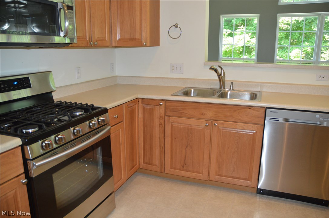 Sutton Woods Estates Ph 4 - Residential Lease