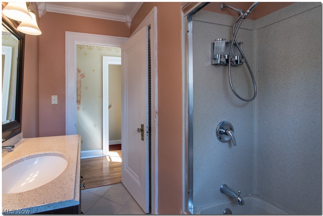 Wh Lucas Companys Hilliard Mea - Residential