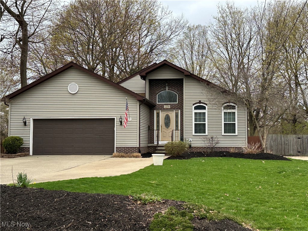 7354 Maple Street, Mentor, Ohio image 1