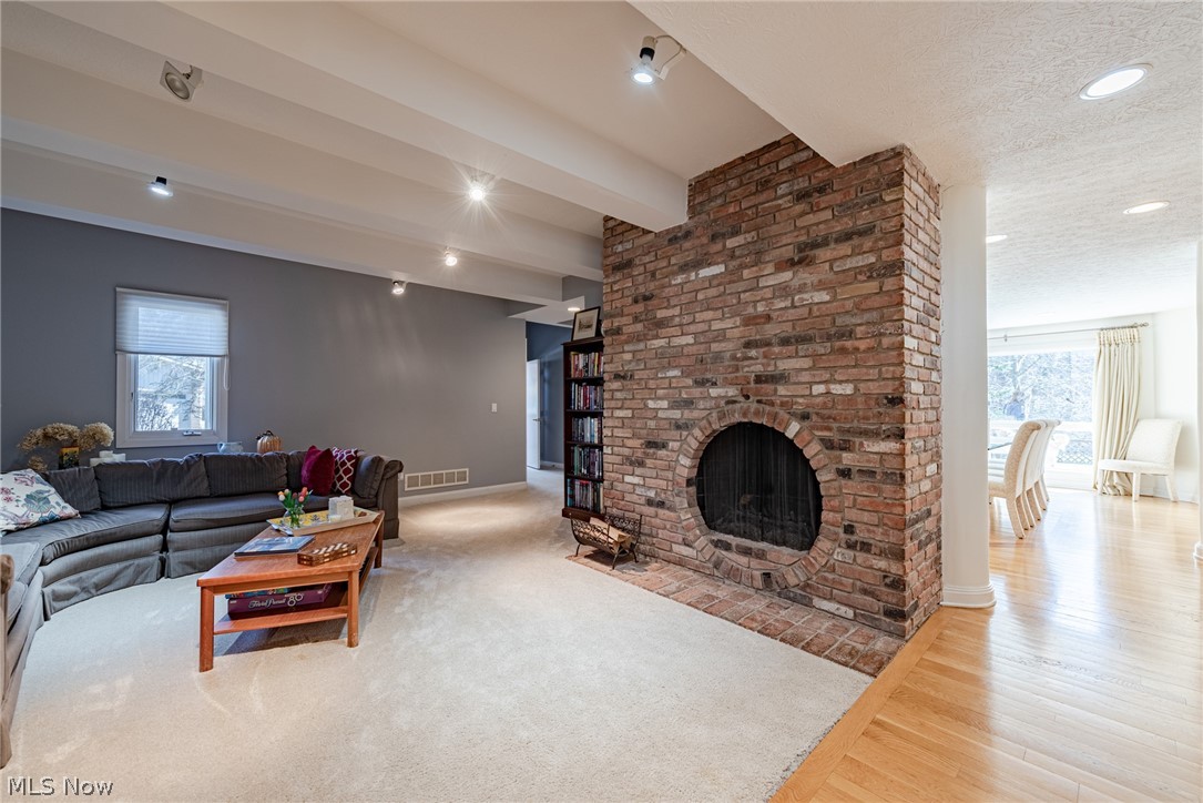 Shaker - Residential