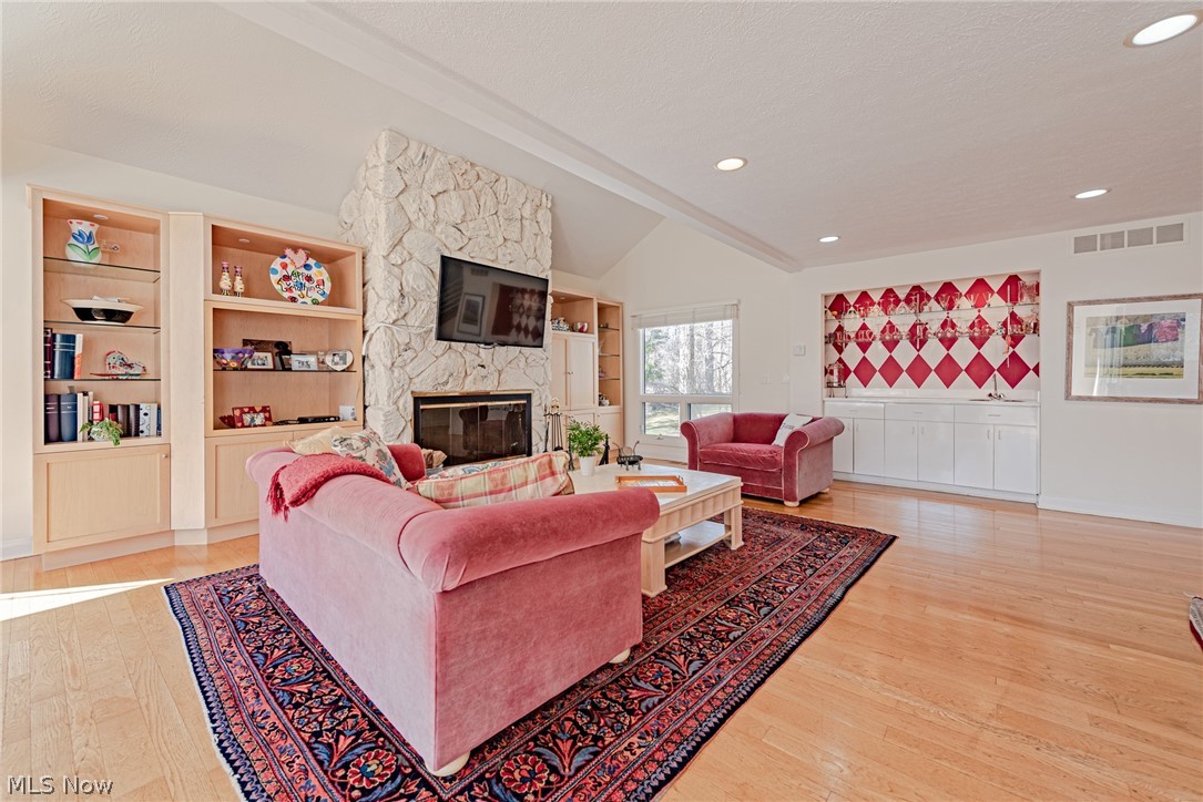 Shaker - Residential