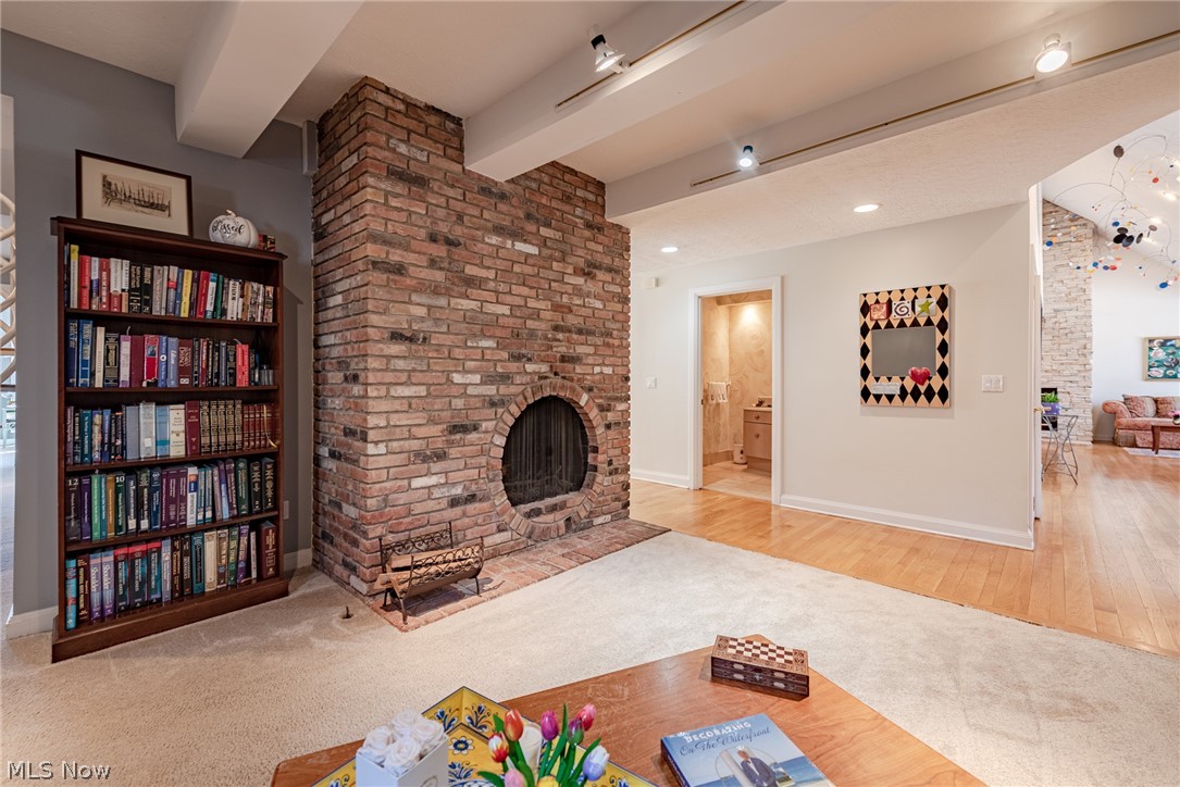 Shaker - Residential