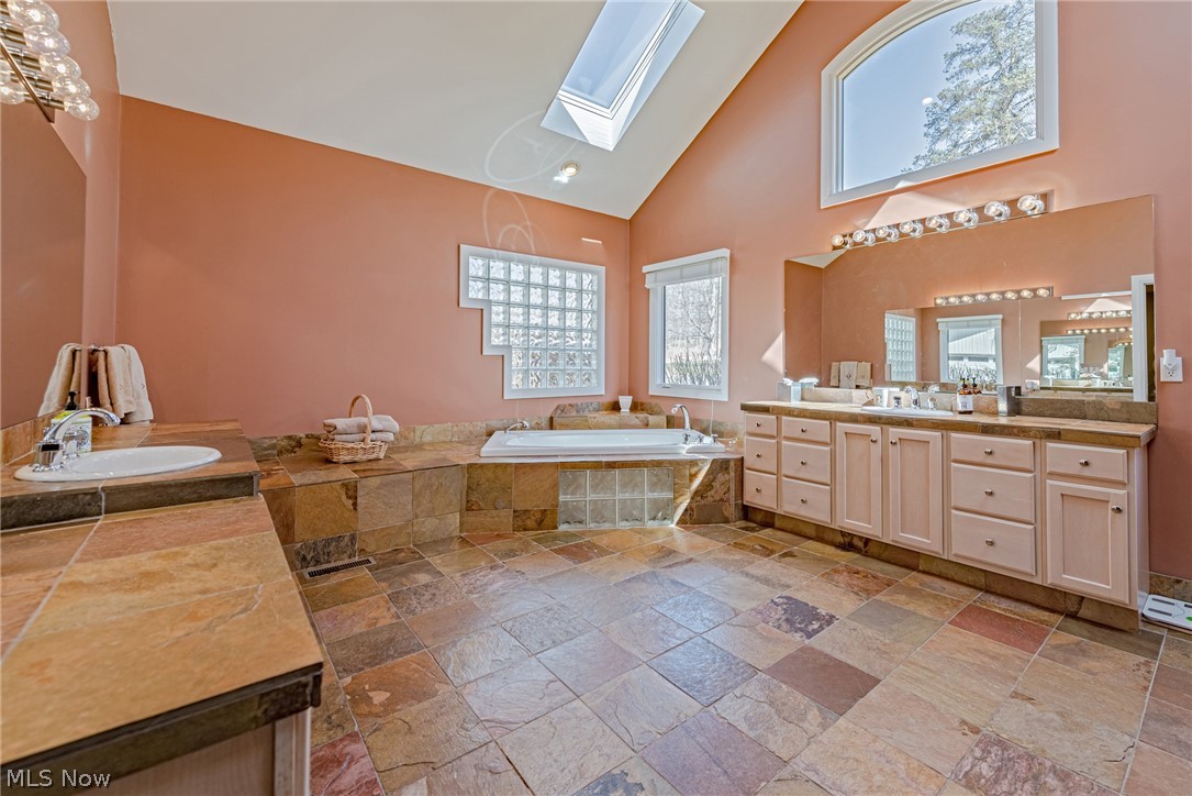 Shaker - Residential