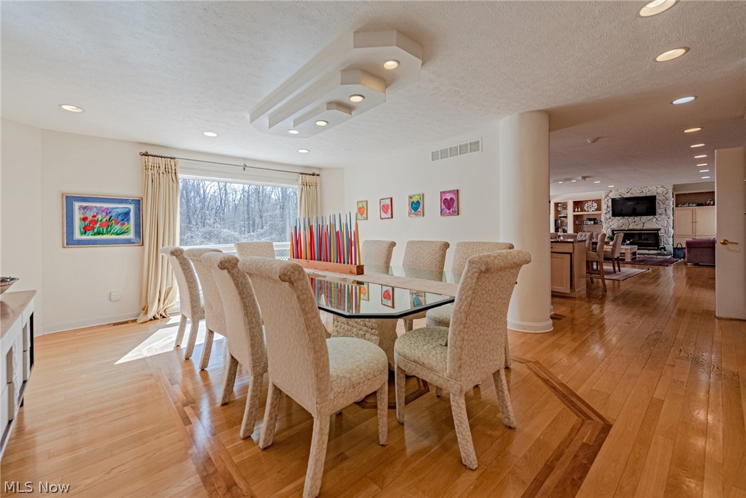 Shaker - Residential