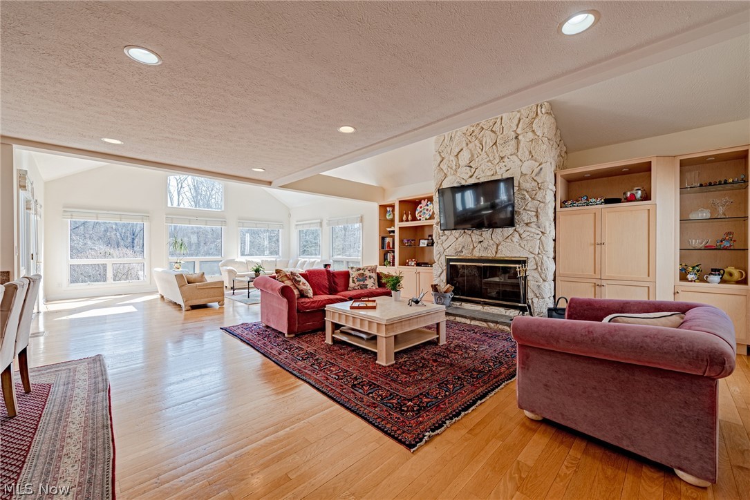 Shaker - Residential