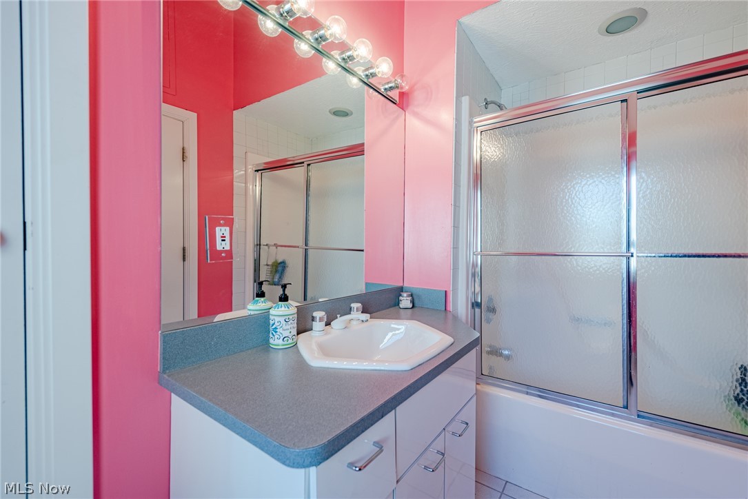 Shaker - Residential