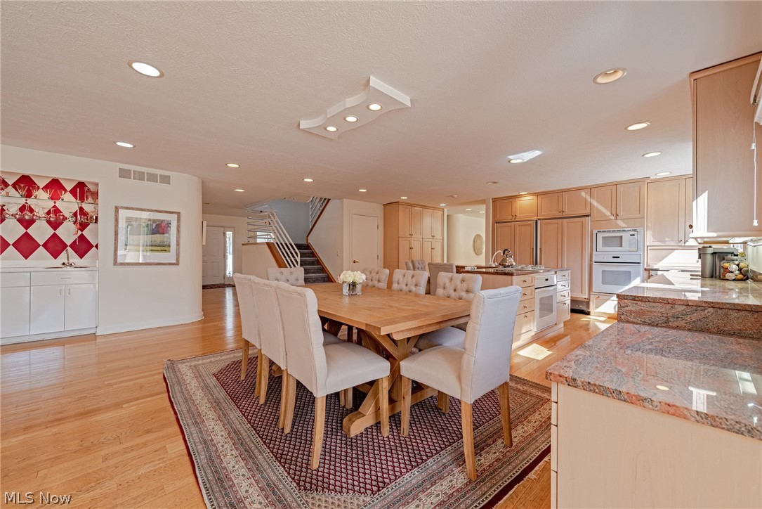 Shaker - Residential