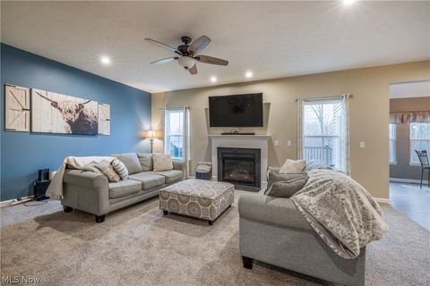 Tiny photo for 165 Lakeland Way, Aurora, OH 44202 (MLS # 5187973)