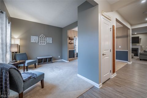 Tiny photo for 165 Lakeland Way, Aurora, OH 44202 (MLS # 5187973)