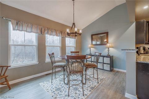 Tiny photo for 165 Lakeland Way, Aurora, OH 44202 (MLS # 5187973)