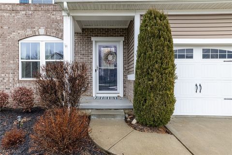 Tiny photo for 165 Lakeland Way, Aurora, OH 44202 (MLS # 5187973)