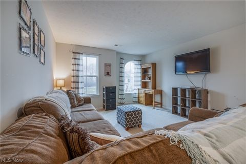 Tiny photo for 165 Lakeland Way, Aurora, OH 44202 (MLS # 5187973)