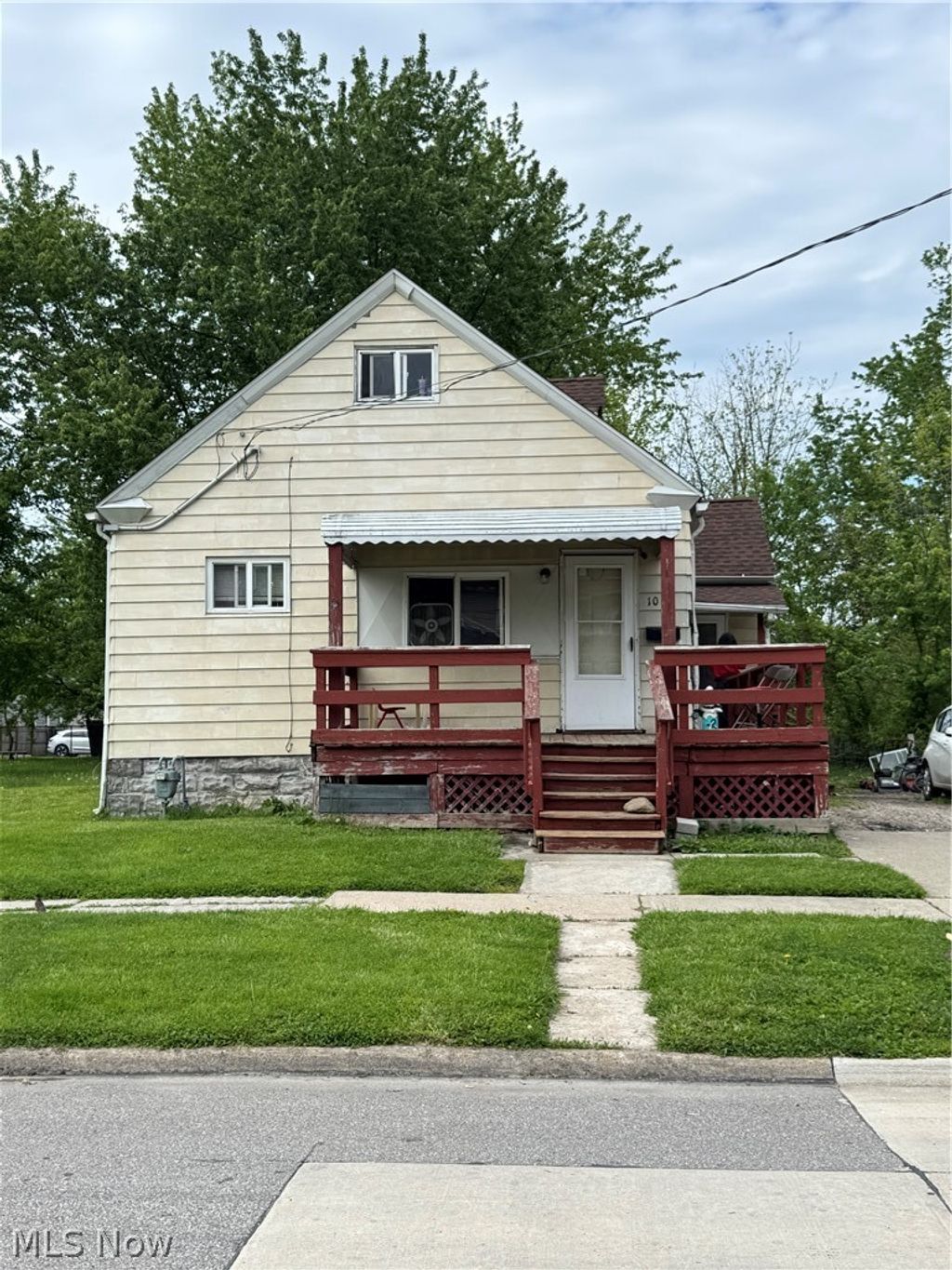 Photo of 1014 W 18th Street, Lorain, OH 44052 (MLS # 5209950)