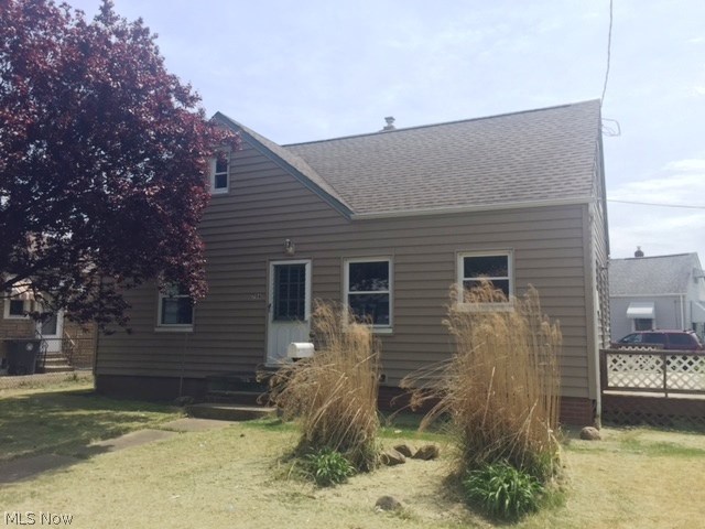 Fantastic opportunity - cute Firestone Park cape in move-in condition. This home appears to have a newer roof, windows, furnace, and siding. Spacious corner lot, very nice curb appeal, full basement. Perfect for a turn-key investment or first time buyer, don't wait on this one - schedule your showing today!