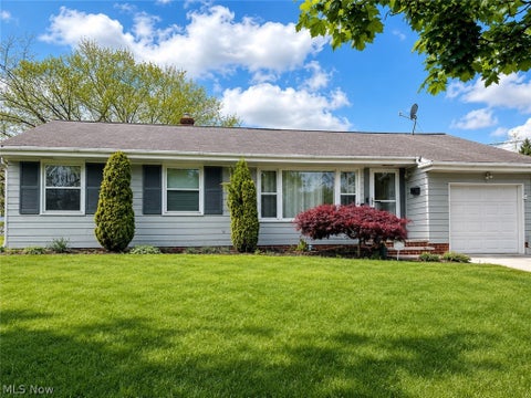Homes For Sale - 1252 Broadway Avenue<br/> Bedford, OH 44146