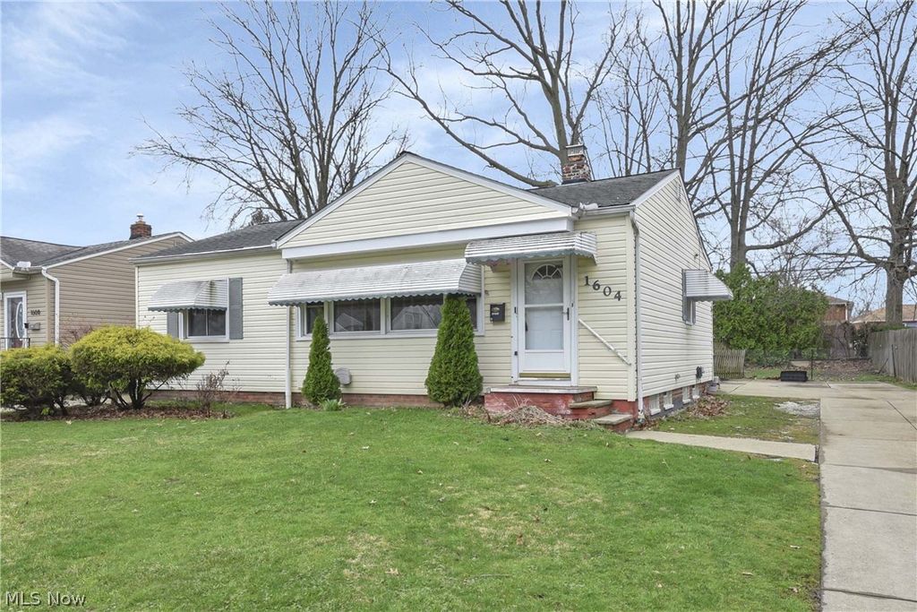 Photo of 1604 Empire Road, Wickliffe, OH 44092 (MLS # 5193127)