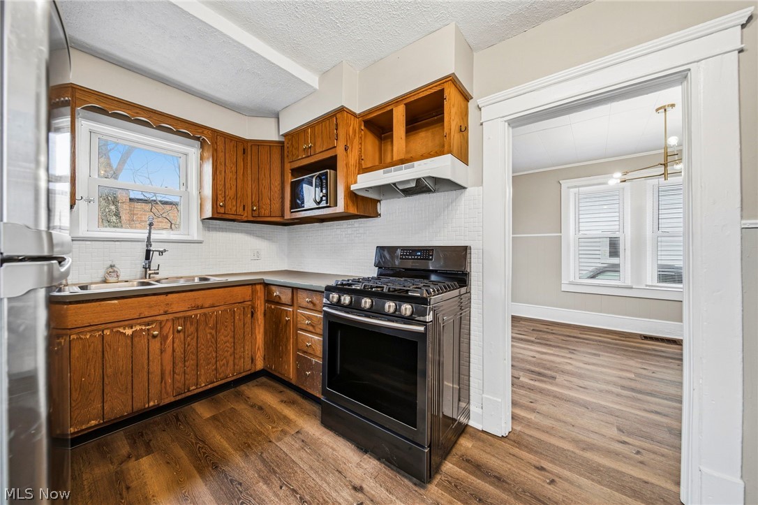 J M Seymour - Residential