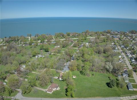 Tiny photo for 2015 Wallace Lane, Lorain, OH 44053 (MLS # 5202702)