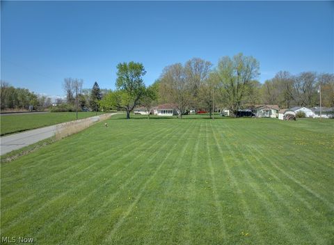 Tiny photo for 2015 Wallace Lane, Lorain, OH 44053 (MLS # 5202702)