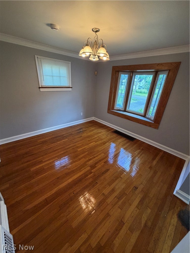 52 Meadowbrook Avenue