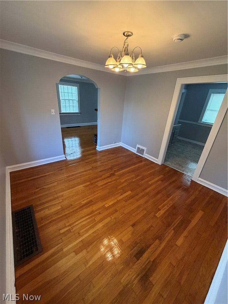 52 Meadowbrook Avenue