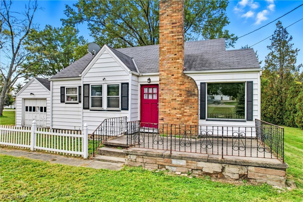 Photo of 289 Niles Cortland Road NE, Warren, OH 44484 (MLS # 5164462)