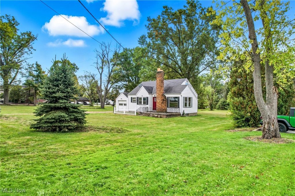 Photo of 289 Niles Cortland Road NE, Warren, OH 44484 (MLS # 5164462)