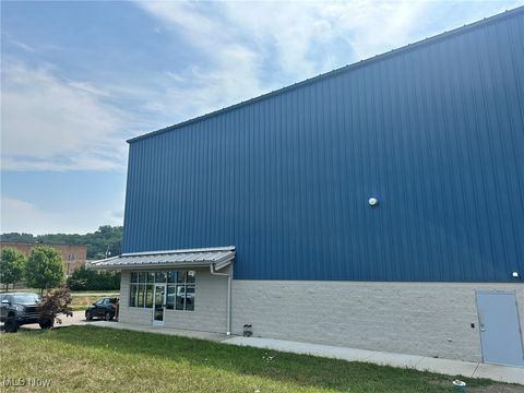 Tiny photo for 200 8th St, Chester, WV 26034 (MLS # 5185351)