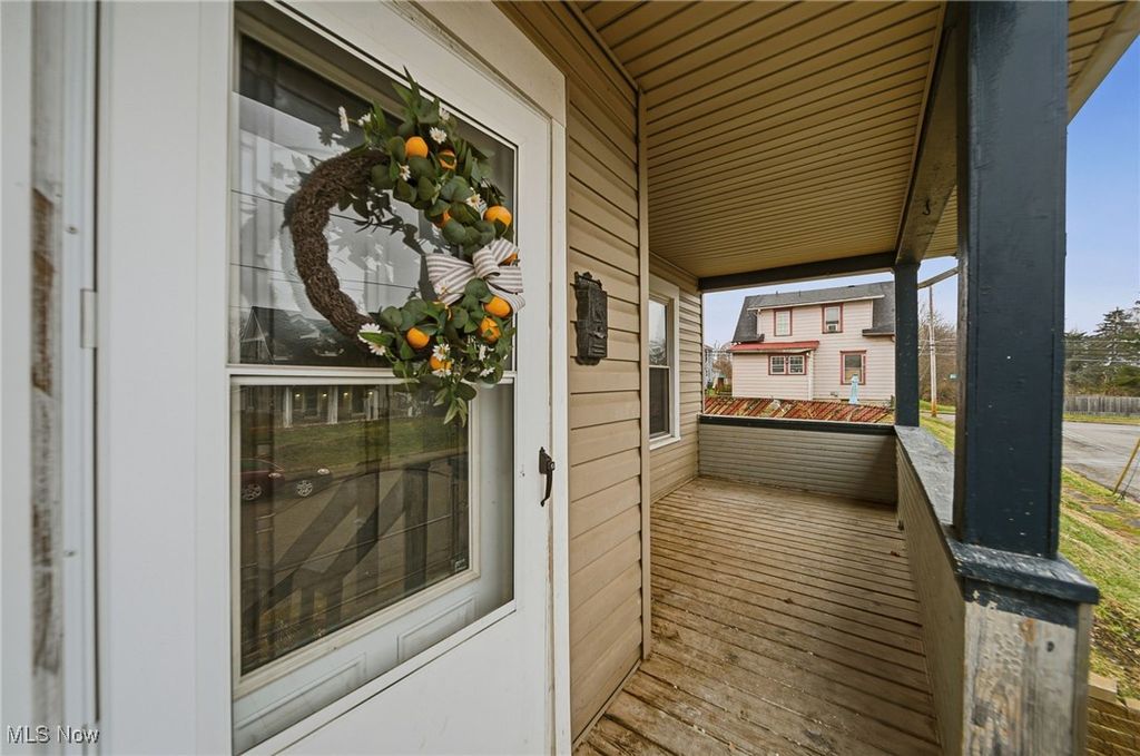 Photo of 17 Ceramic Avenue, Zanesville, OH 43701 (MLS # 5180003)